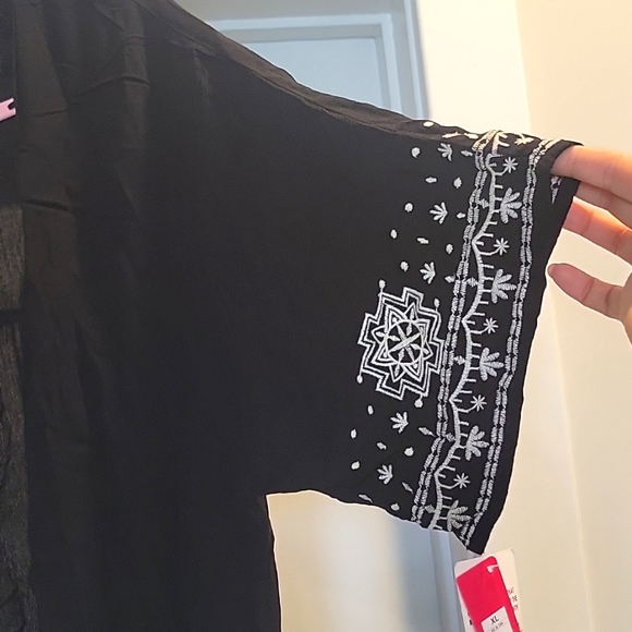 Boho black and white open kimono cardigan - Picture 3 of 7